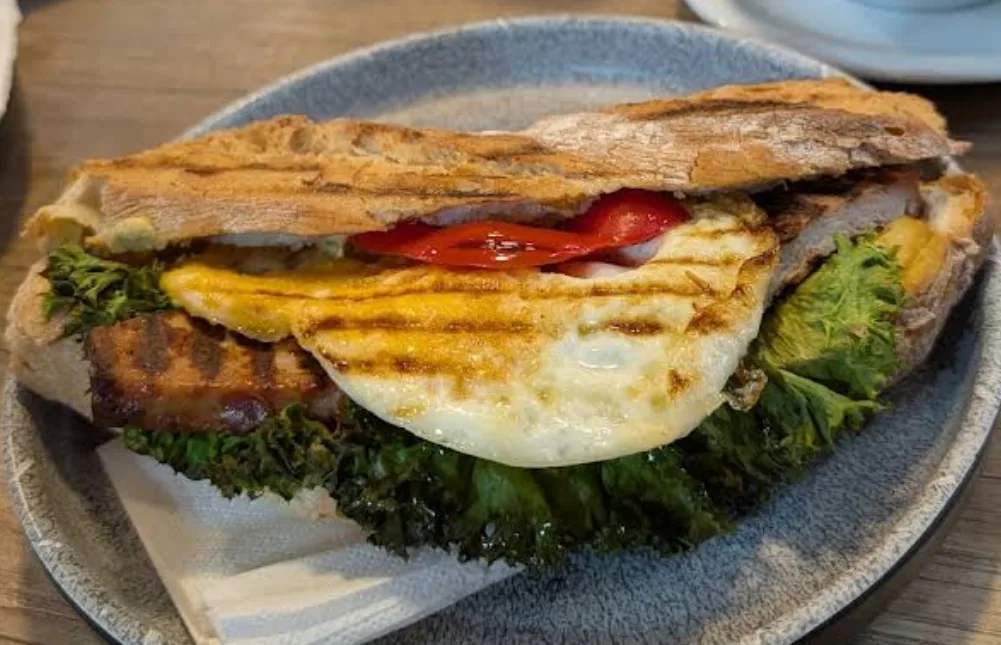 Café Bakery Bonjour (4).png