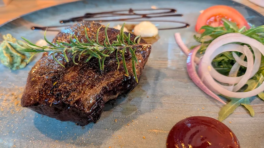 FRANKIES Steak & Burger (2).webp