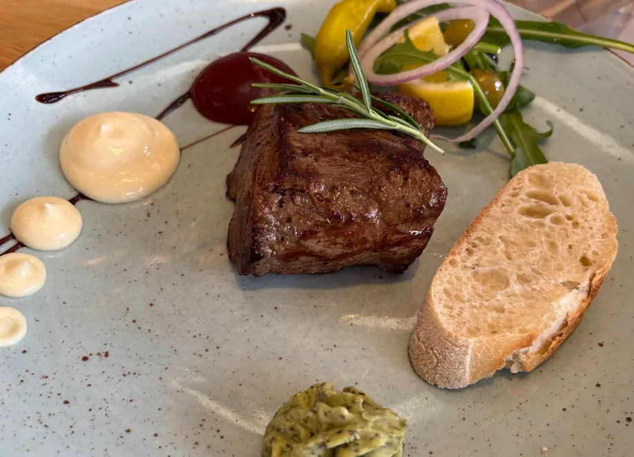 FRANKIES Steak & Burger (6).webp