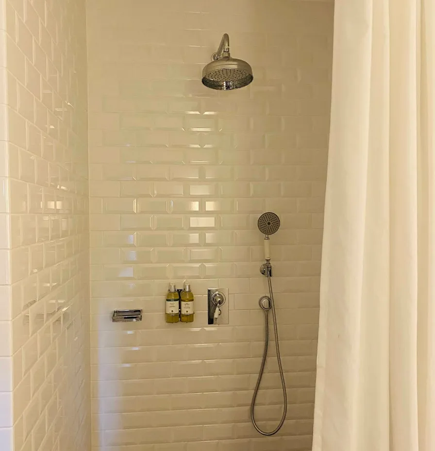 LOUIS Hotel (10).webp