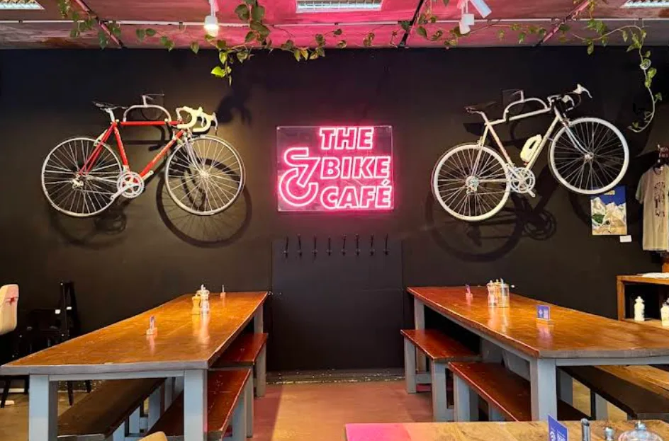Steel Vintage Bikes Café (2).png