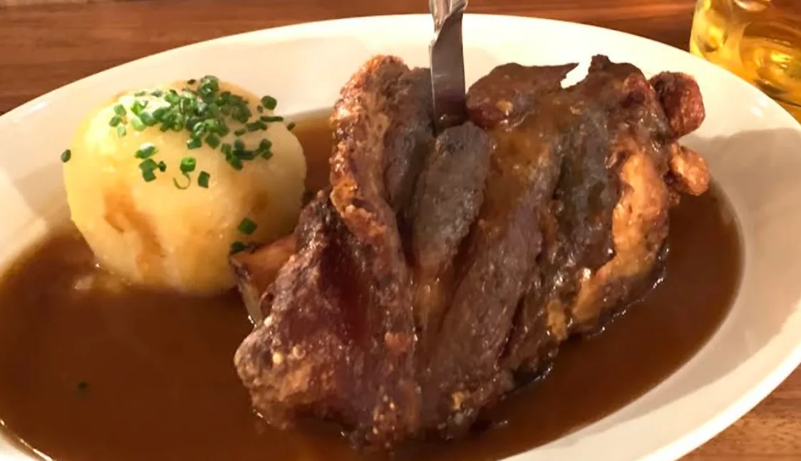 Der Spöckmeier - Wirtshaus am Marienplatz (9).png