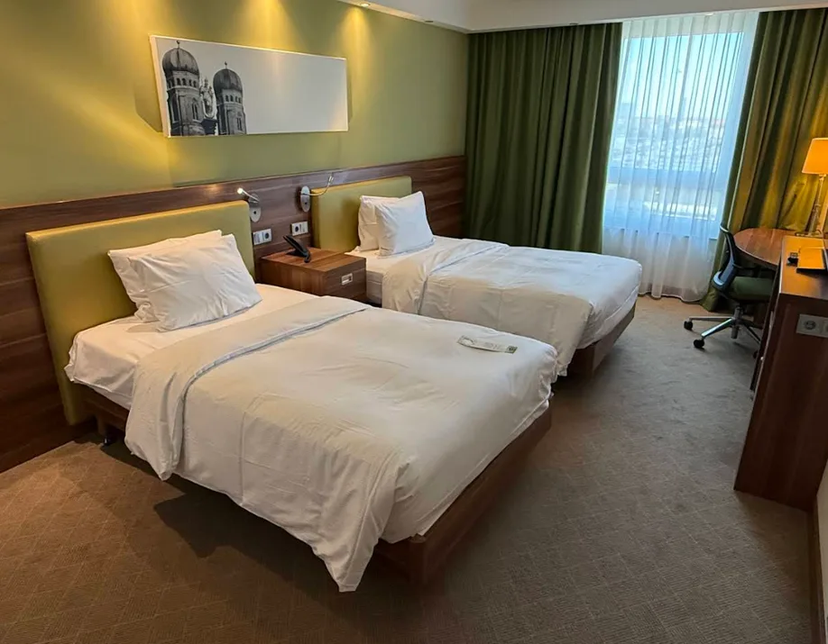 Hampton by Hilton (6).webp