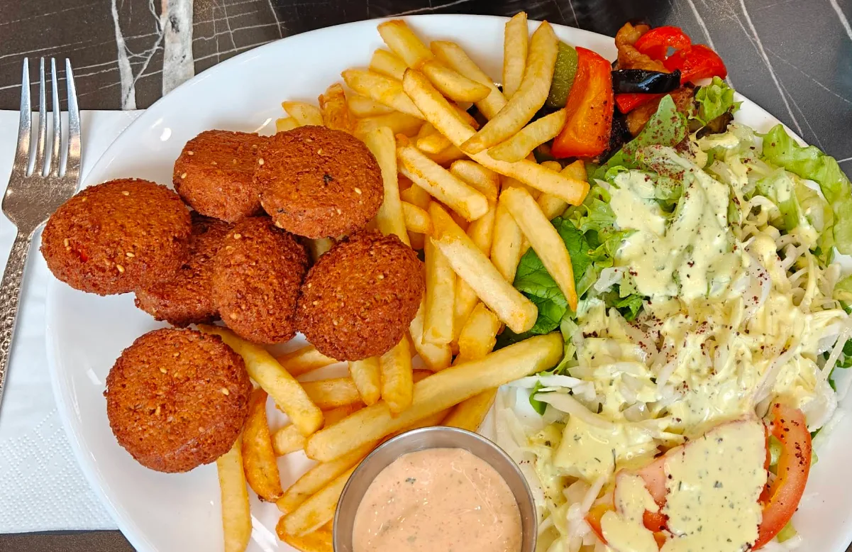 Mangal ET Kebap-Haus (8).png