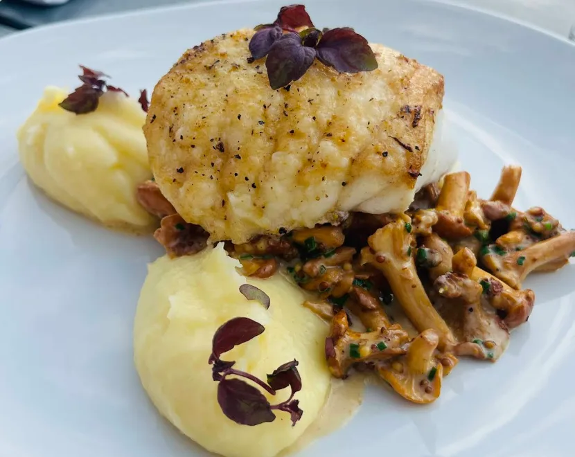 Bootshaus Grill & Bar (8).png