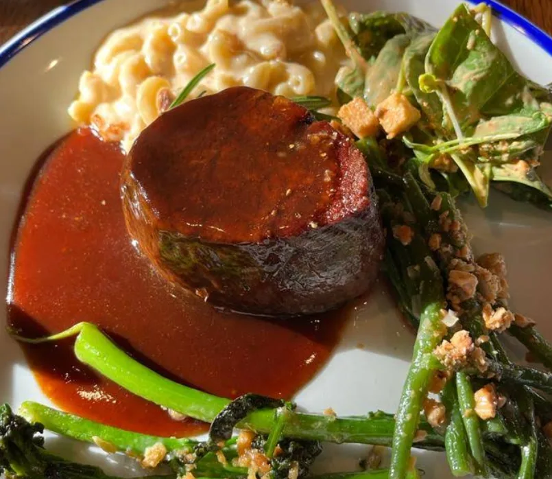 Bootshaus Grill & Bar (40).png