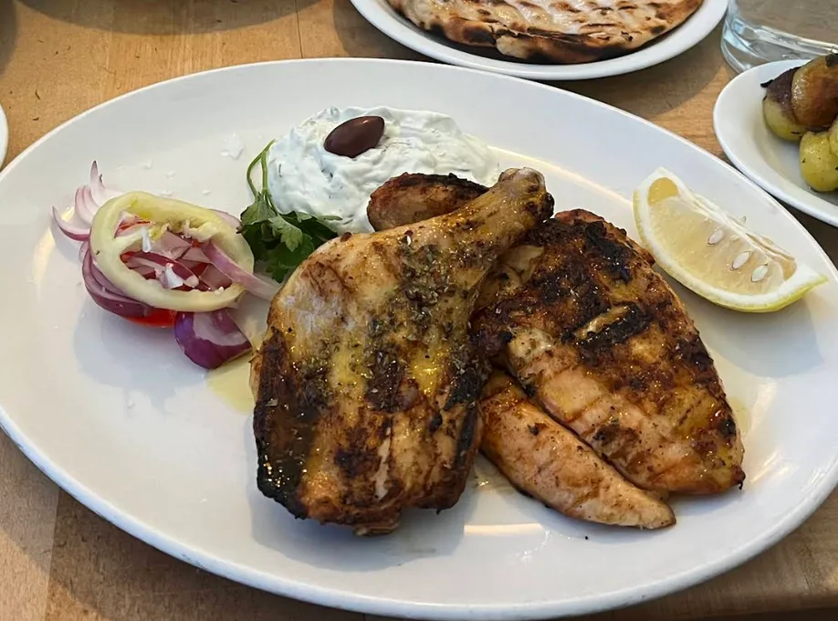 Taverna Paros (12).png