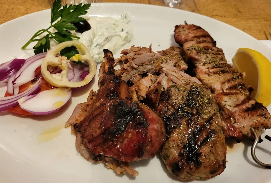 Taverna Paros (31).png