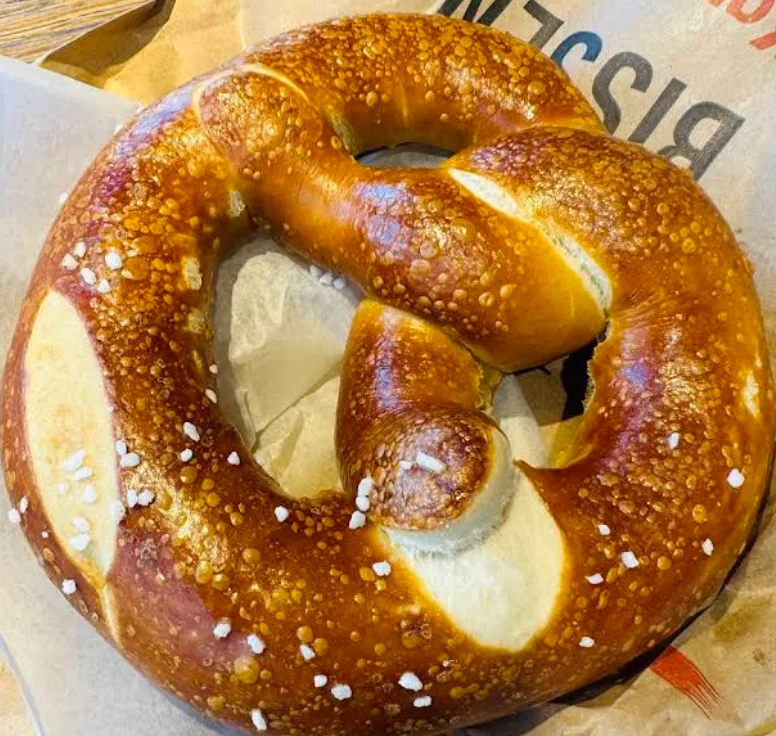 Kamps Bäckerei mit Backstube (14).png