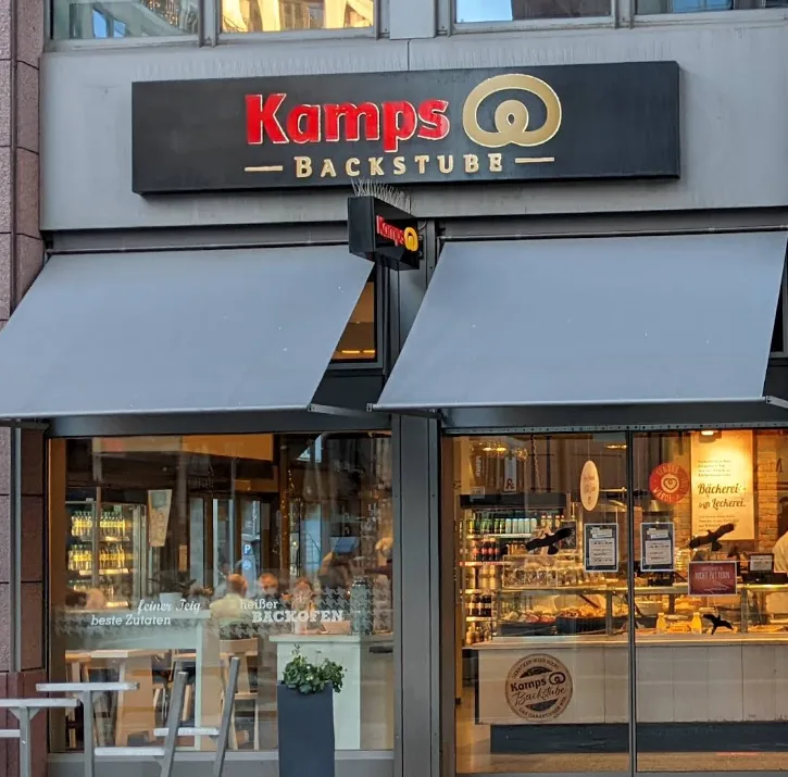 Kamps Bäckerei mit Backstube.webp