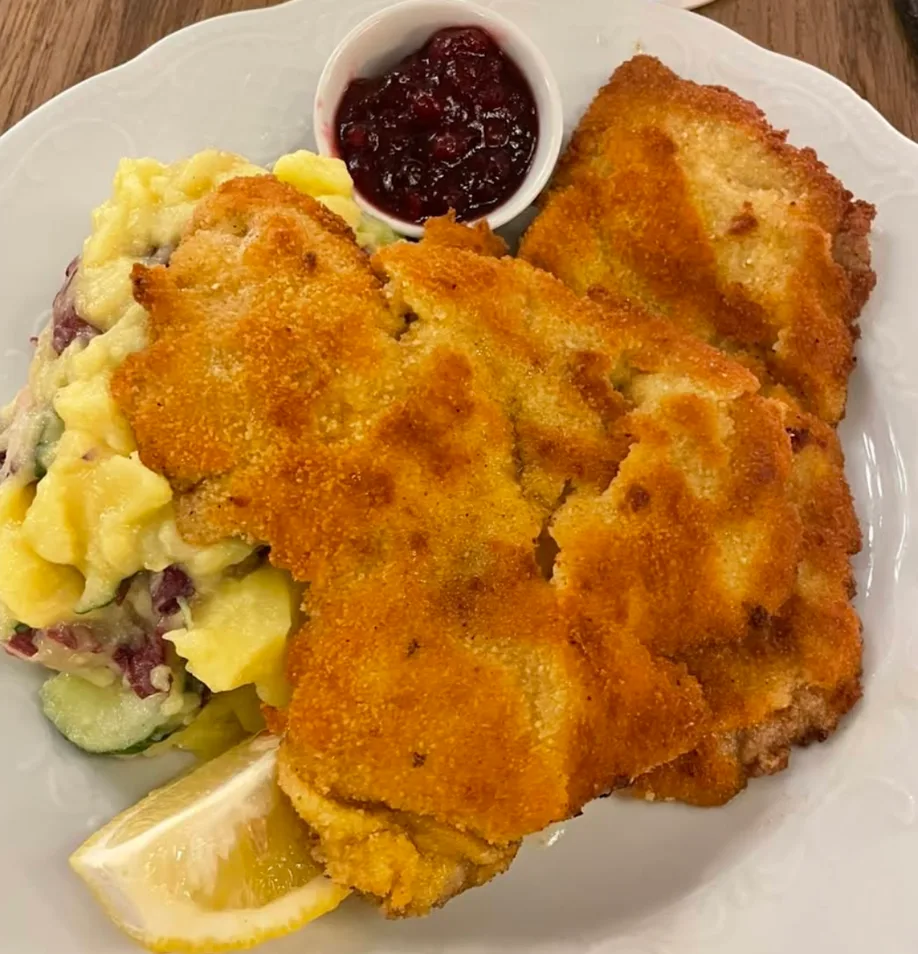 Gaststätte Burg Pappenheim (2).webp