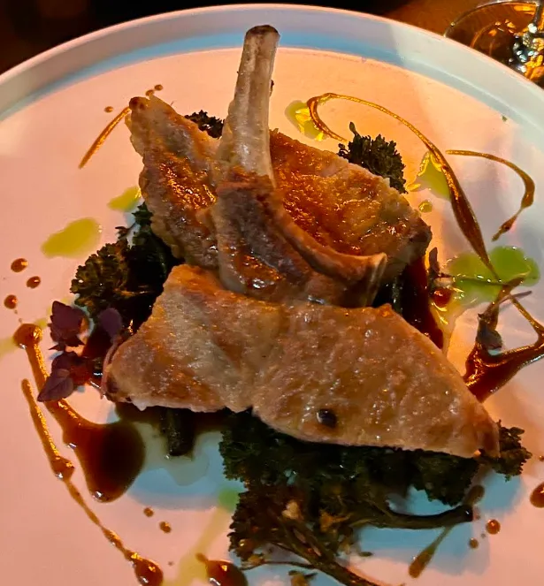 heimat Restaurant (4).png
