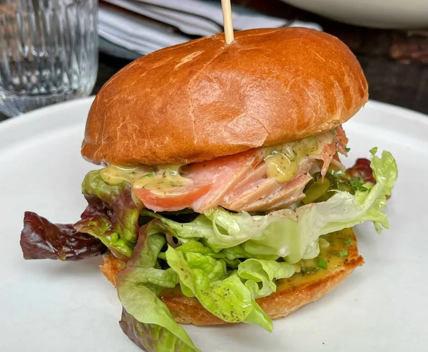 heimat Restaurant (6).png