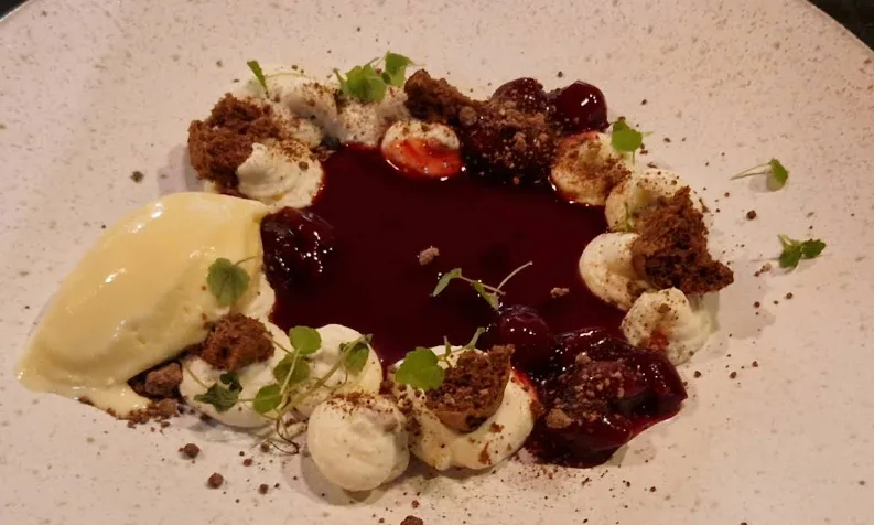 heimat Restaurant (42).png
