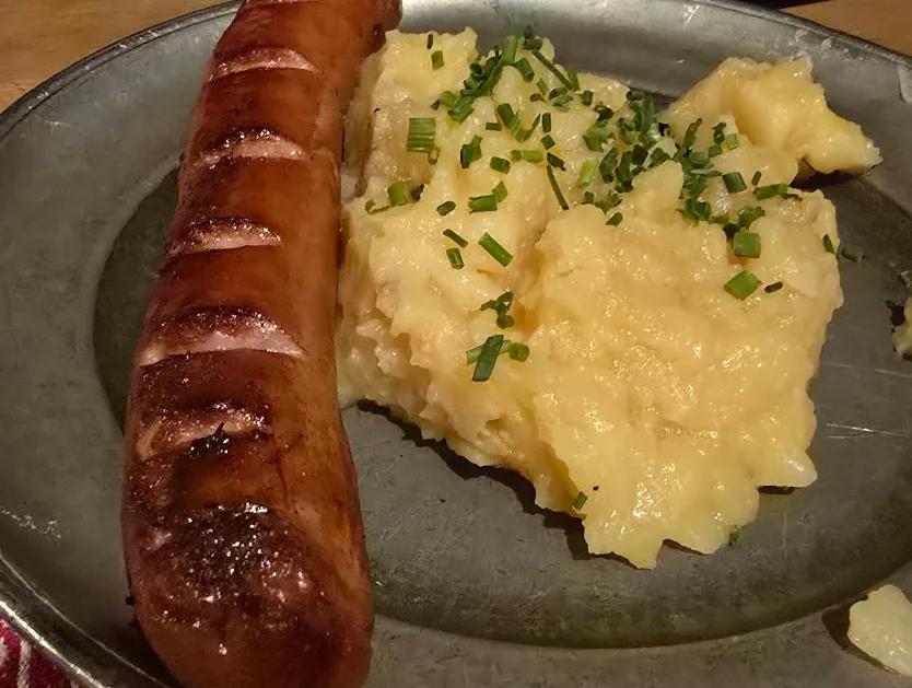 Nuernberger Bratwurst Gloeckl am Dom (15).png