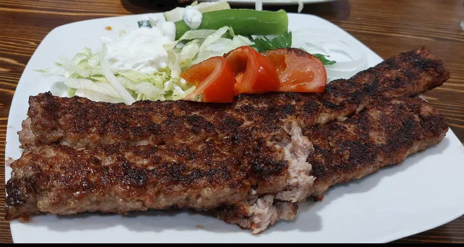 Sara H Grill House (9).png