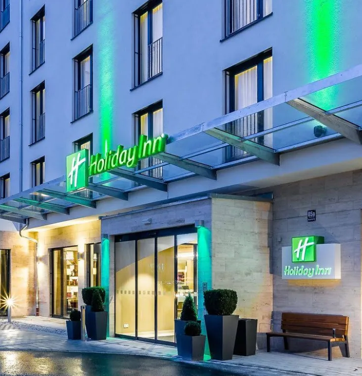 Holiday Inn.webp