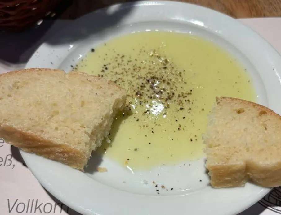 mama trattoria Berlin Mitte (16).png