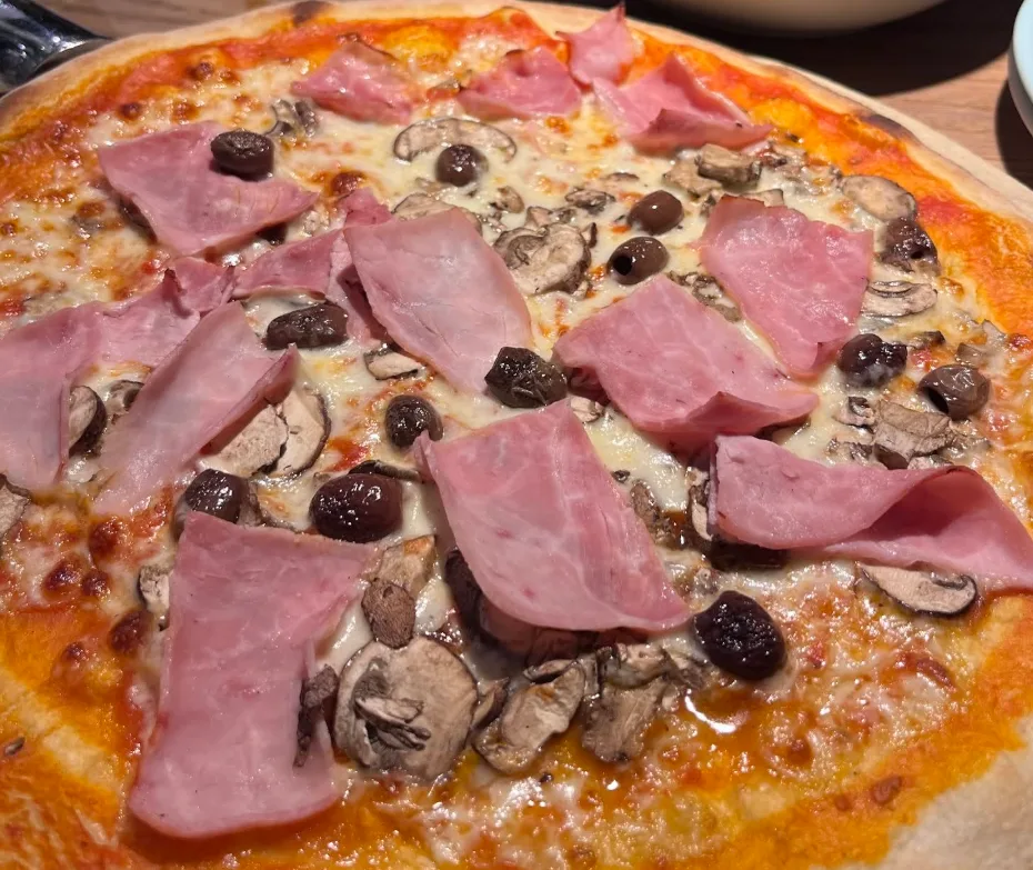 mama trattoria Berlin Mitte (5).png